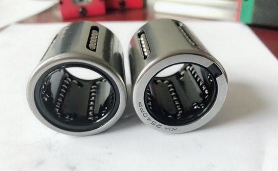LM8UU Cuscinetti a sfera lineari CNC da 8 mm per pali di linea