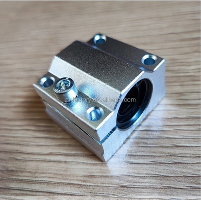 SCS25LUU Cuscinetto lineare da 25 mm per router CNC Cuscinetto a sfera a movimento lineare di tipo lungo